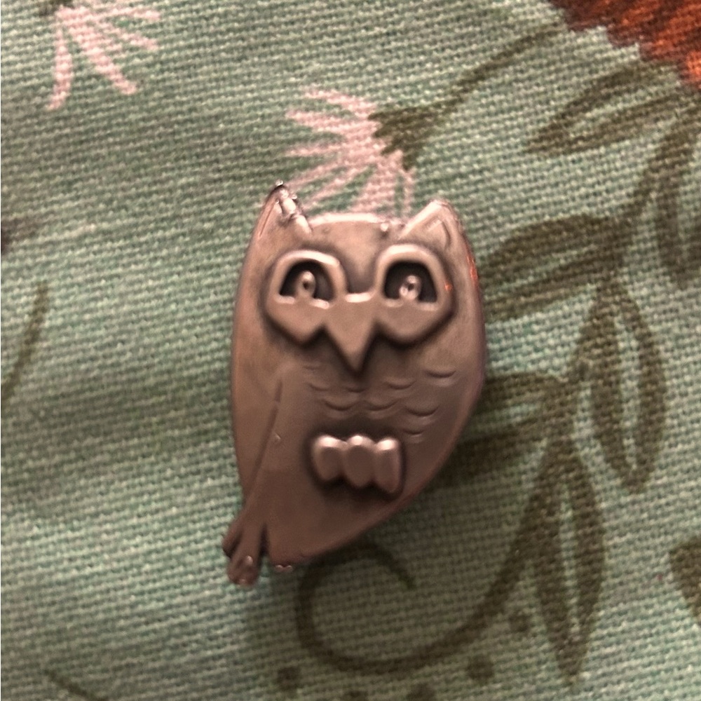 Vintage Metzke owl brooch